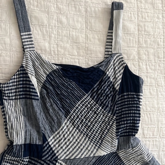Navy and white plaid sleeveless dress sz8 - Picture 2 of 5